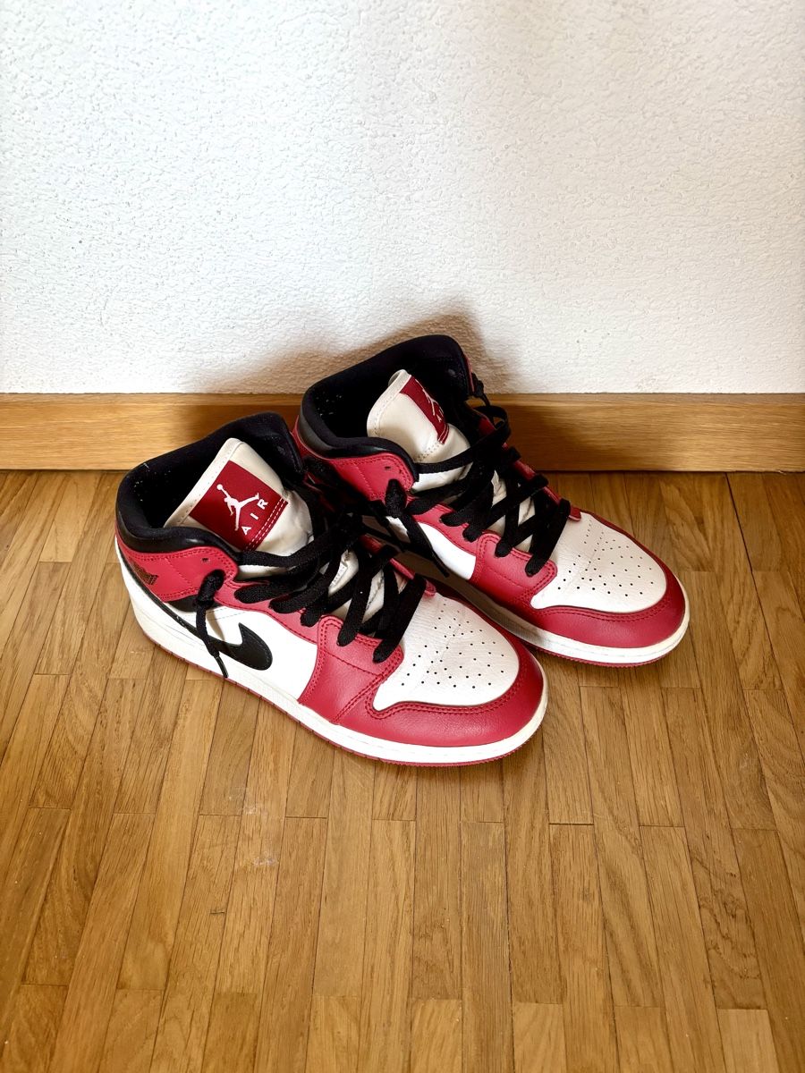 Jordan Chaussures hommes: Nike Air Jordan 1 Mid Chicago Gr. 38 – D'occasion à Zürich par Patn 2