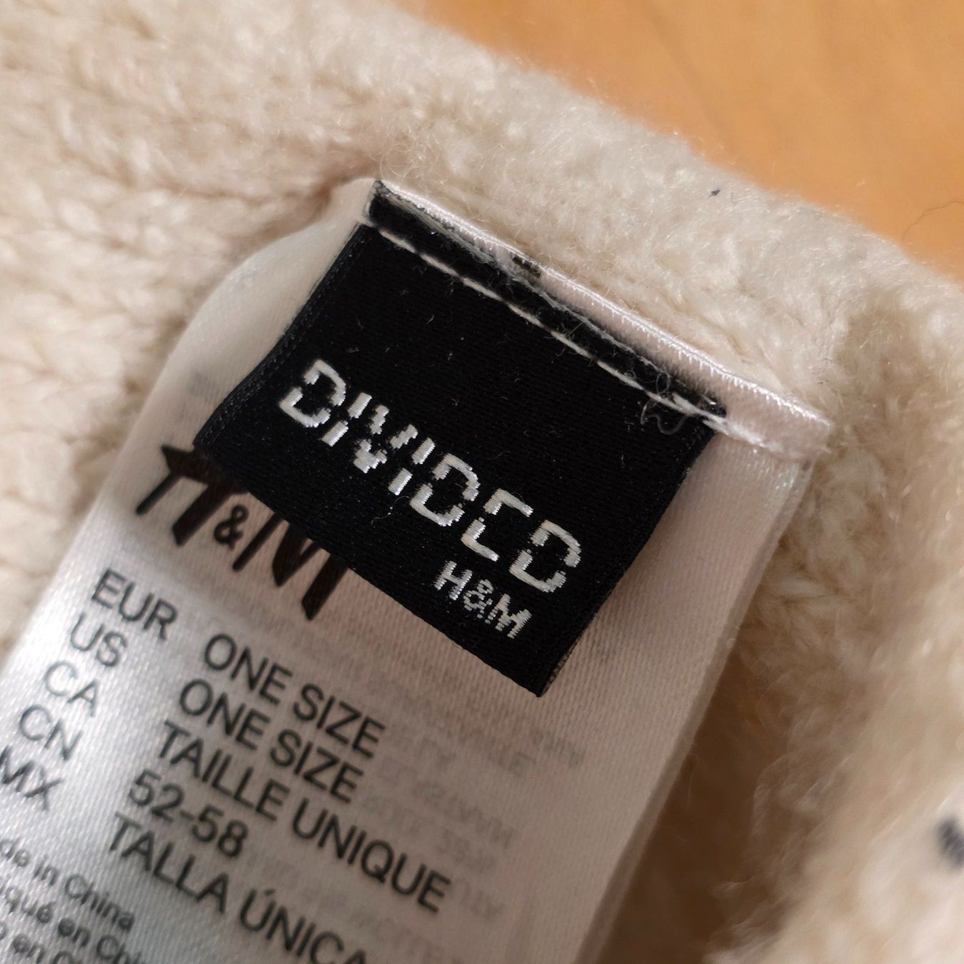 H&M Accessori per capelli: H&M gestricktes Stirnband mit Schleife & Perlen – Usato da Wald ZH venduto da CapLux 2