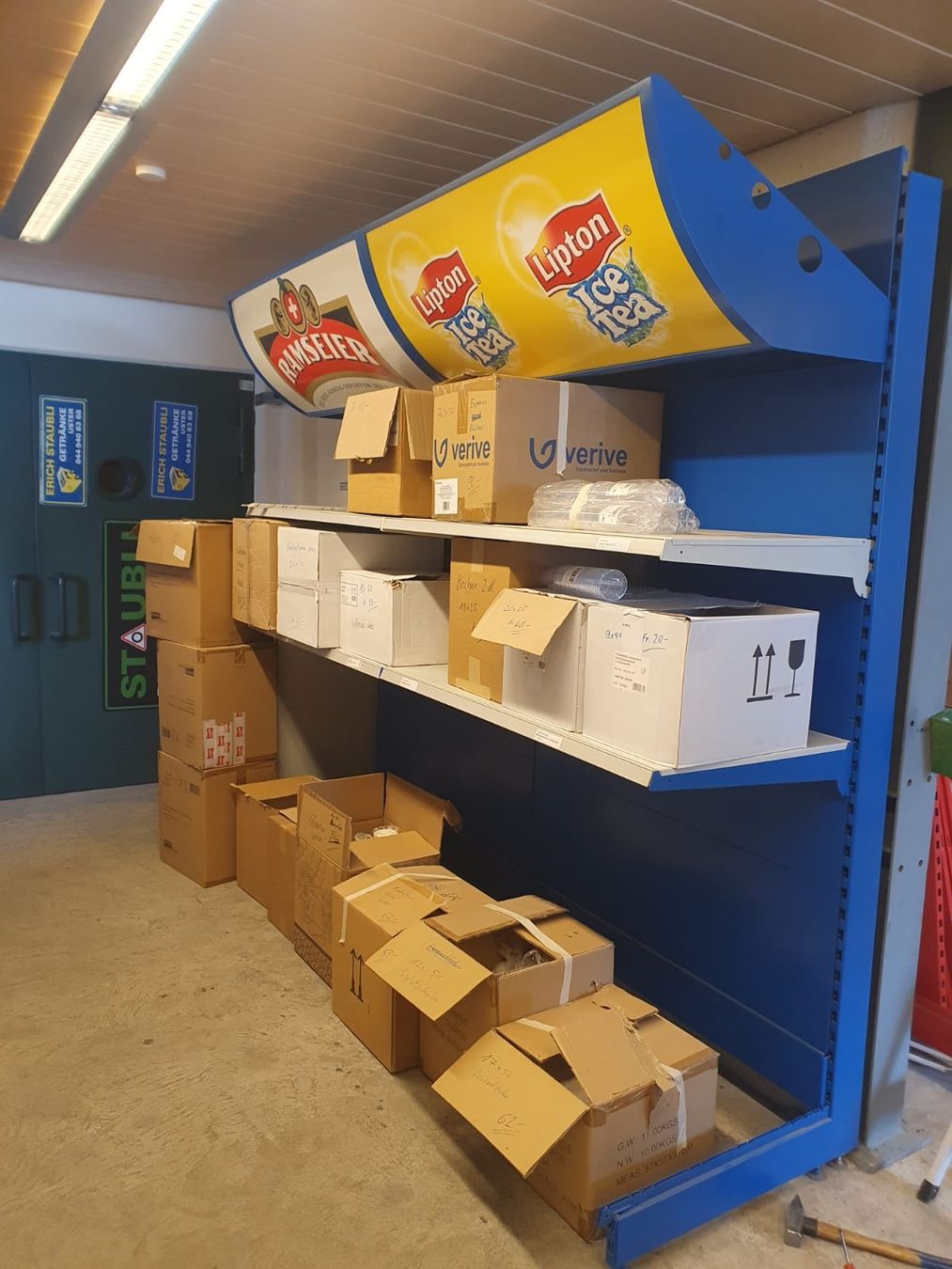 Scaffali: Verkaufsregale Ladengestelle – Usato da Uster venduto da Flower-Power 3