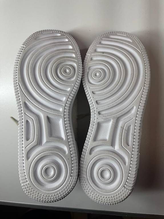 Benetton Scarpe da donna: Benetton sneakers - EUR 38 – Nuovo (secondo la descrizione) da Breganzona venduto da REGA19 2