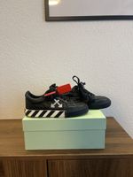 Off-white sneakers T37