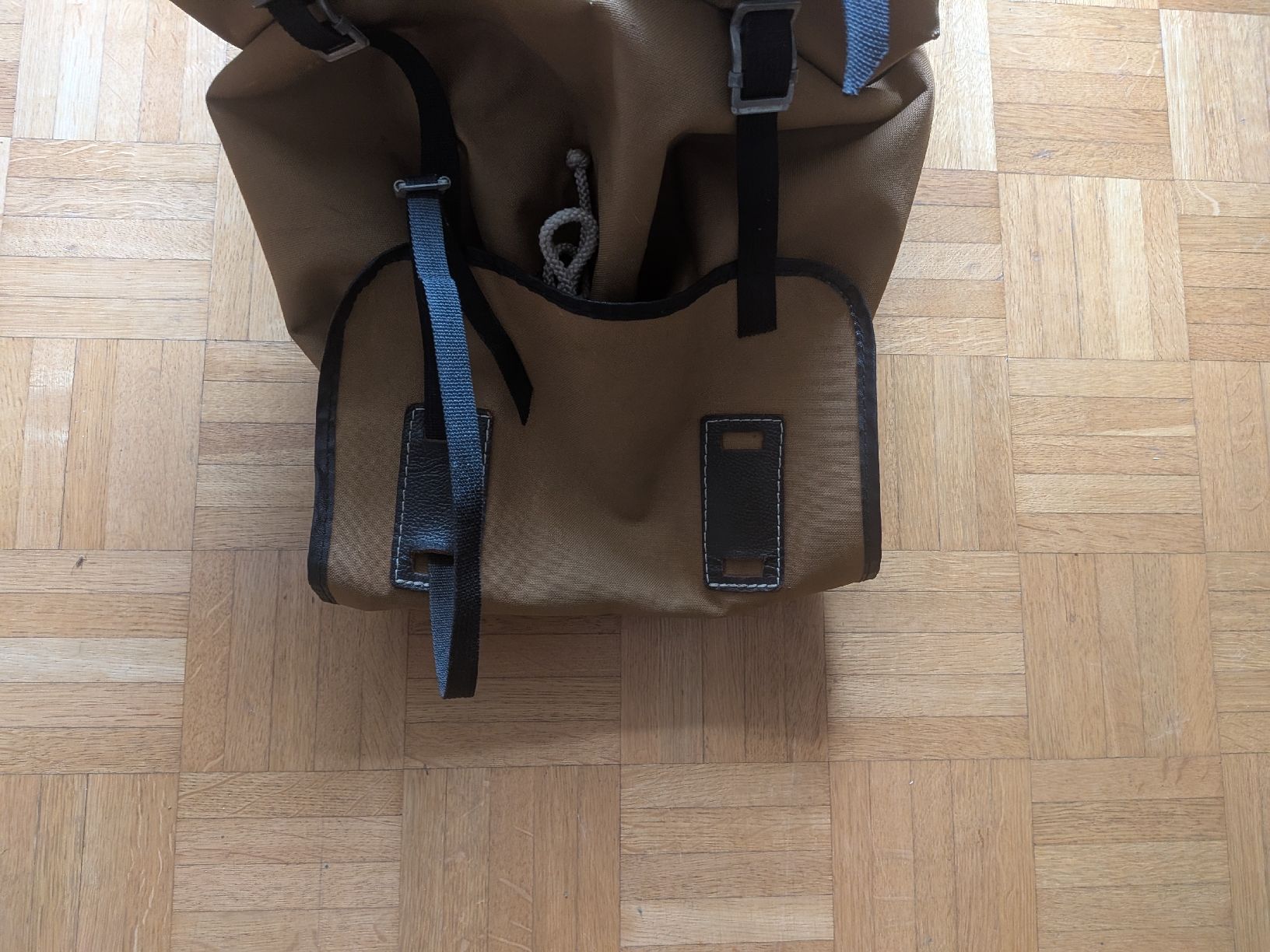 Zaini: Vintage Canvas Rucksack – Usato da zürich venduto da donfebbraio 3