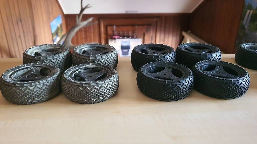 Modellismo RC: Rc Buggy Räder, Gebraucht, 12mm hex – Usato da Peist venduto da Chrigi7029 3