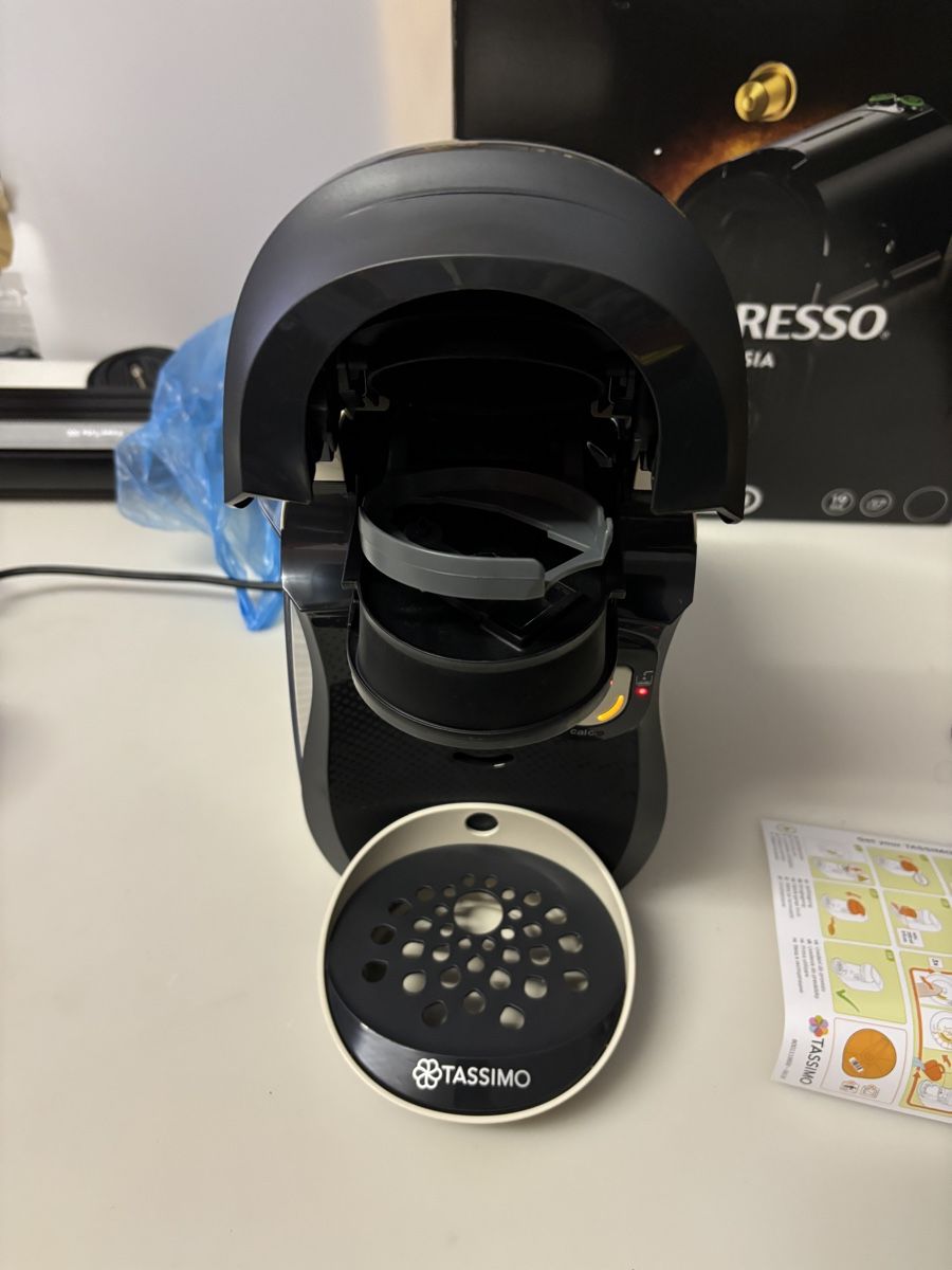 Bosch Kaffeemaschinen & Espressomaschinen: Kapselmaschine TASSIMO Happy NEU – Neu (gemäss Beschreibung) aus Küssnacht am Rigi von sie_5yqs 4