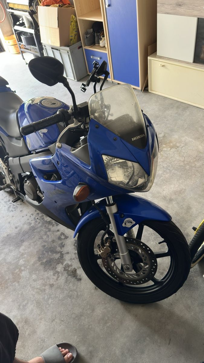 Honda Strasse: Honda CBR125R – Gebraucht aus Basel von leo_6vrx 5