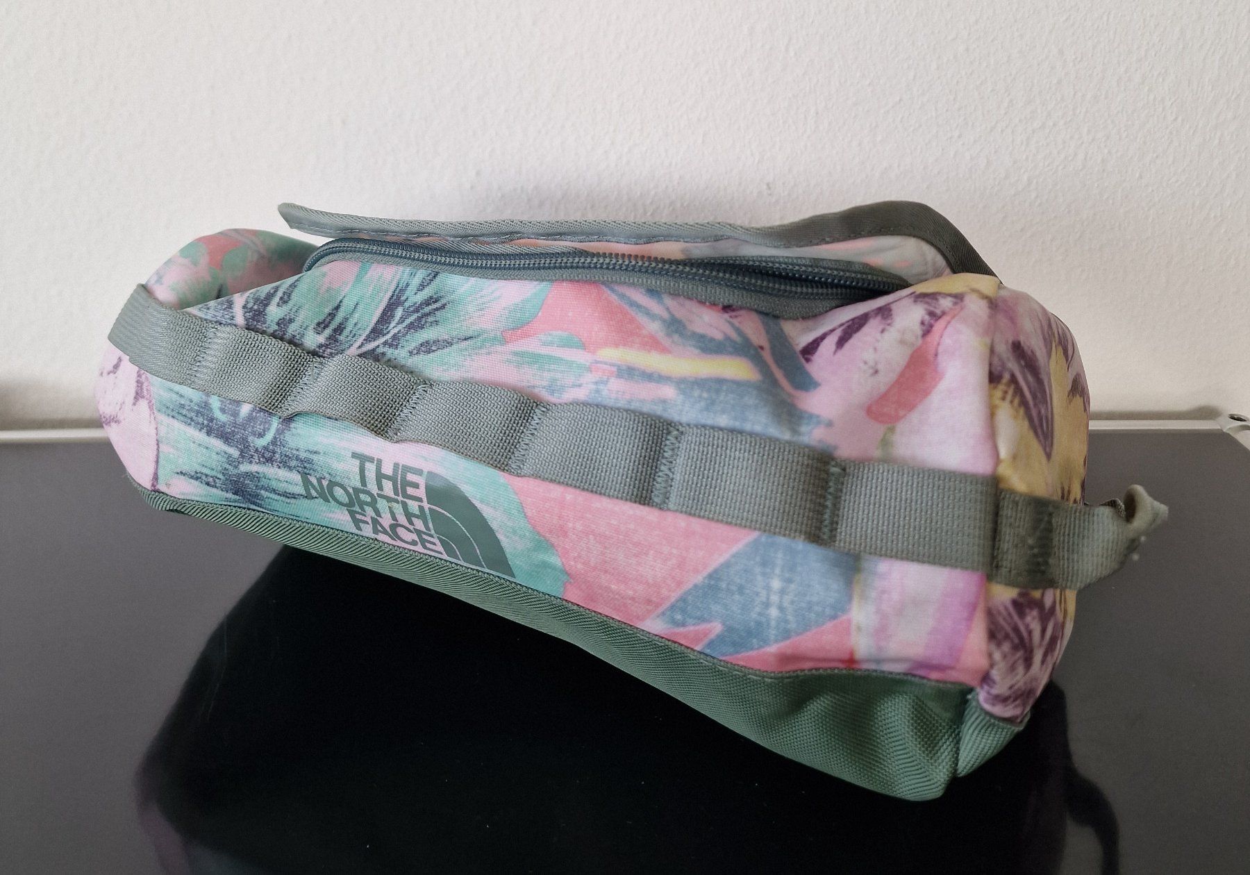 North Face Custodie per cosmetici: The North face-Necessaire – Usato da Aarau Rohr venduto da Ricardo09 1