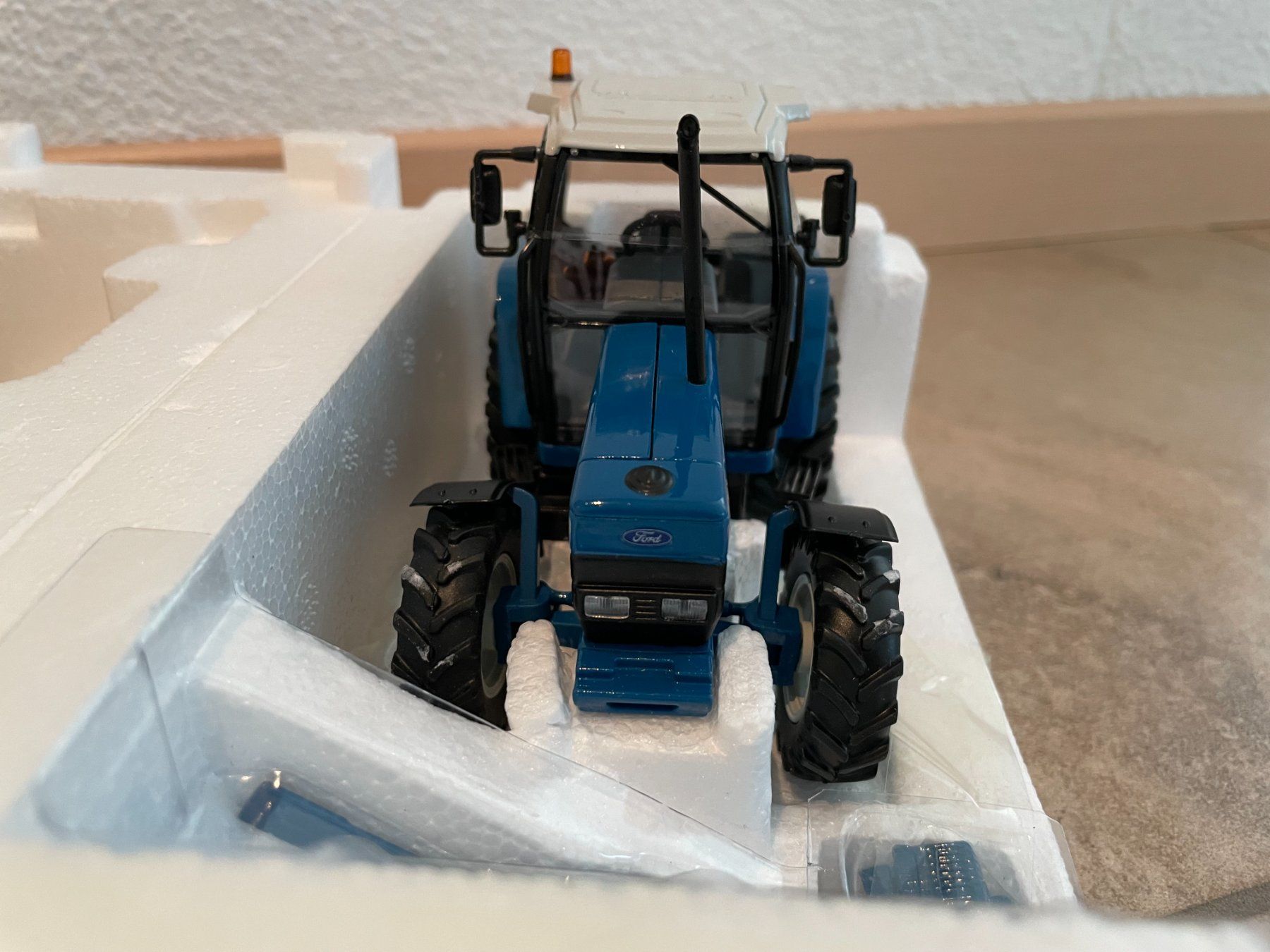 Ford Trattori: Ford 6640 Powerstar SLE – Nuovo e nell'imballaggio originale da Kreuzlingen venduto da Stefan1150 2