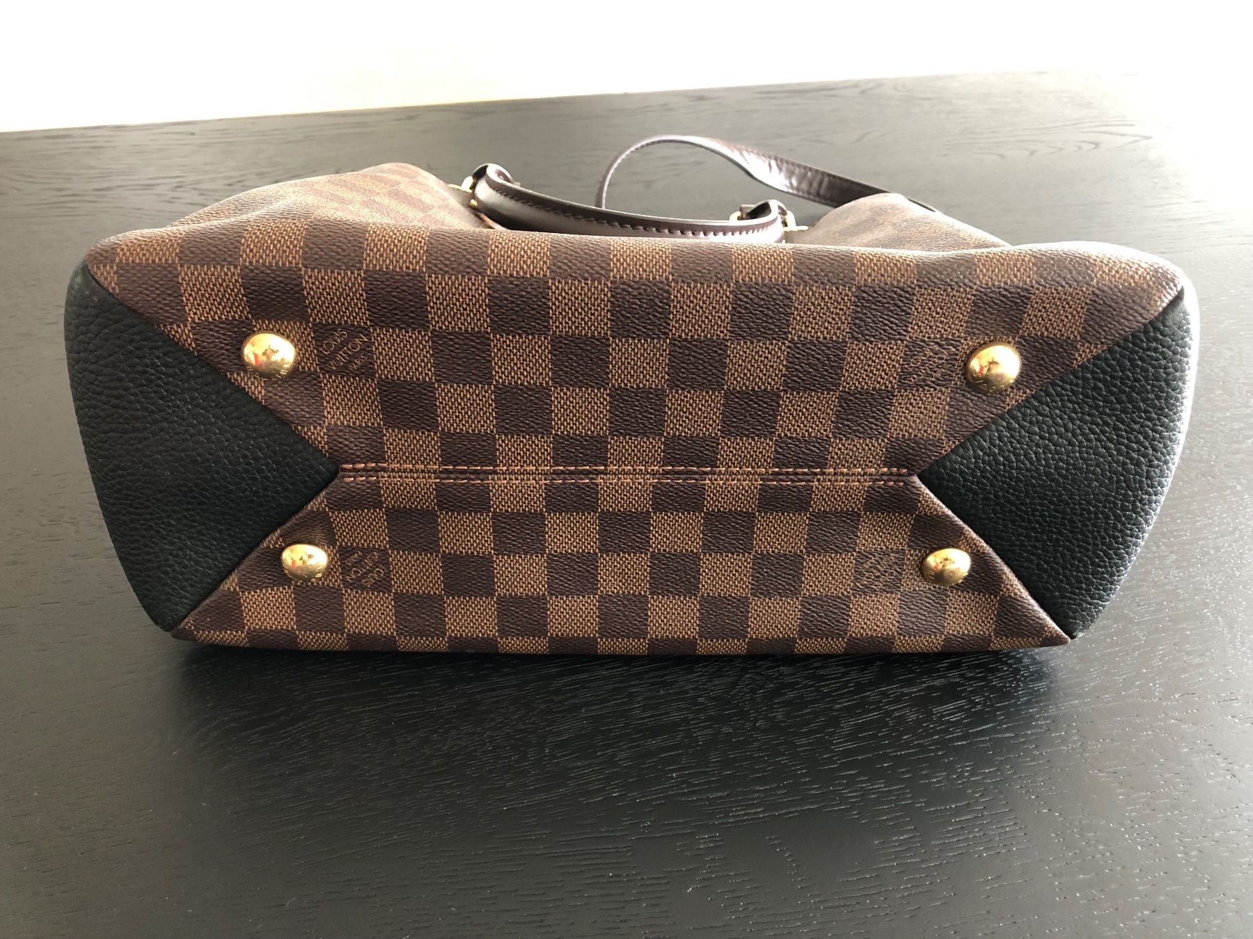 Louis Vuitton Sacs femmes: Louis Vuitton Brittany Noir – D'occasion à Horgen par The_wave 6