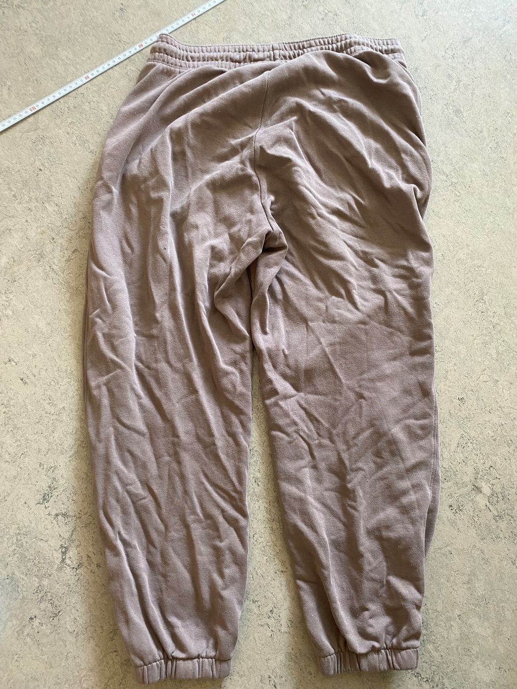 H&M Pantaloni: H&M Trainer L beige-braun mit Taschen & Bändeli – Usato da Zürich venduto da Gamecards 2