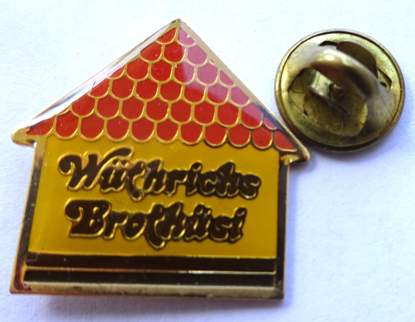 Placchette & Badge: Pin Brothüsli  WÜTHRICH – Usato da Utzenstorf venduto da BUtter81