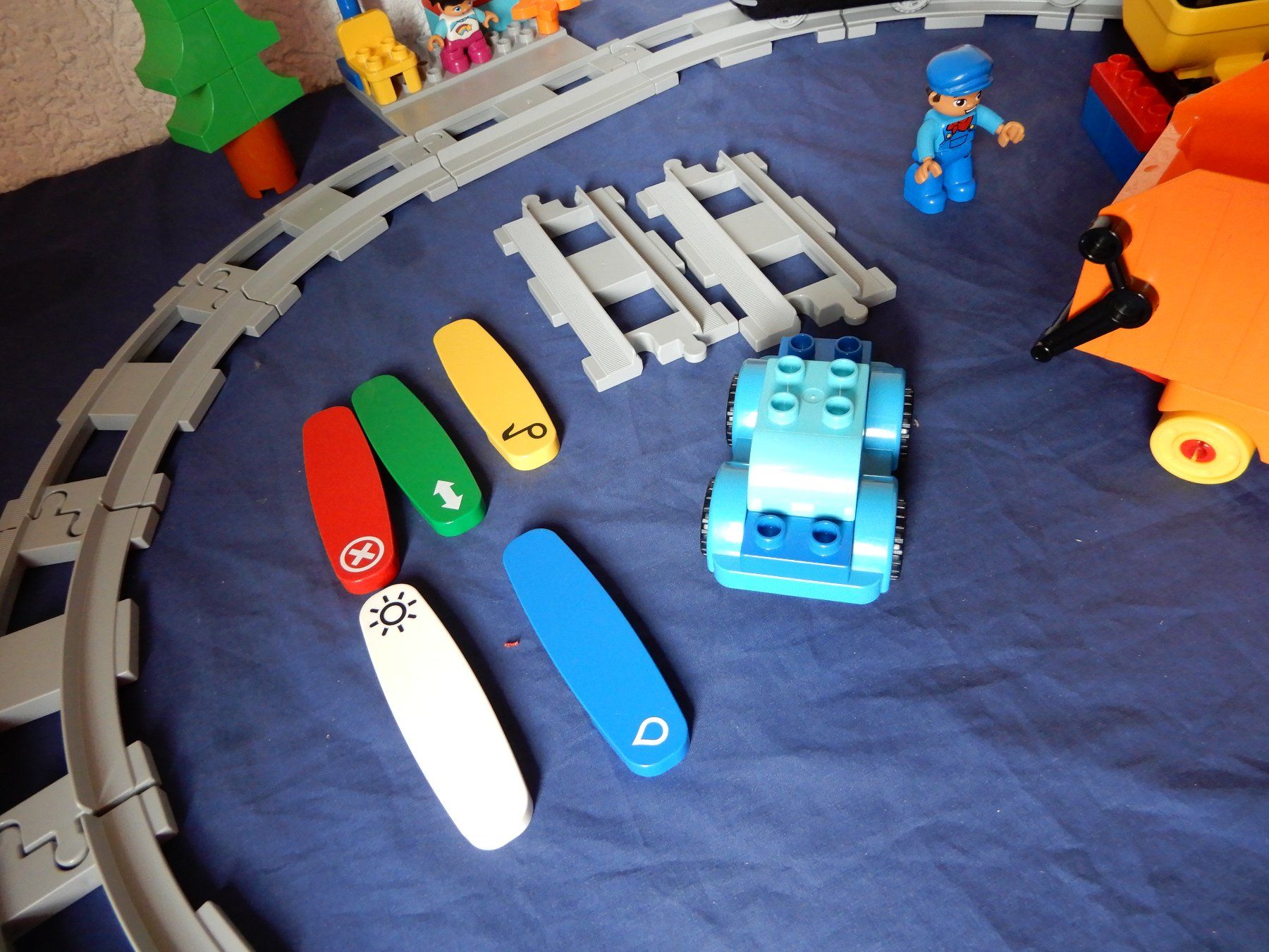 Lego Kit di costruzioni: Duplo Dampfeisenbahn 10874 + Auto + Müllabfur – Usato da Senèdes venduto da tintinette43 4
