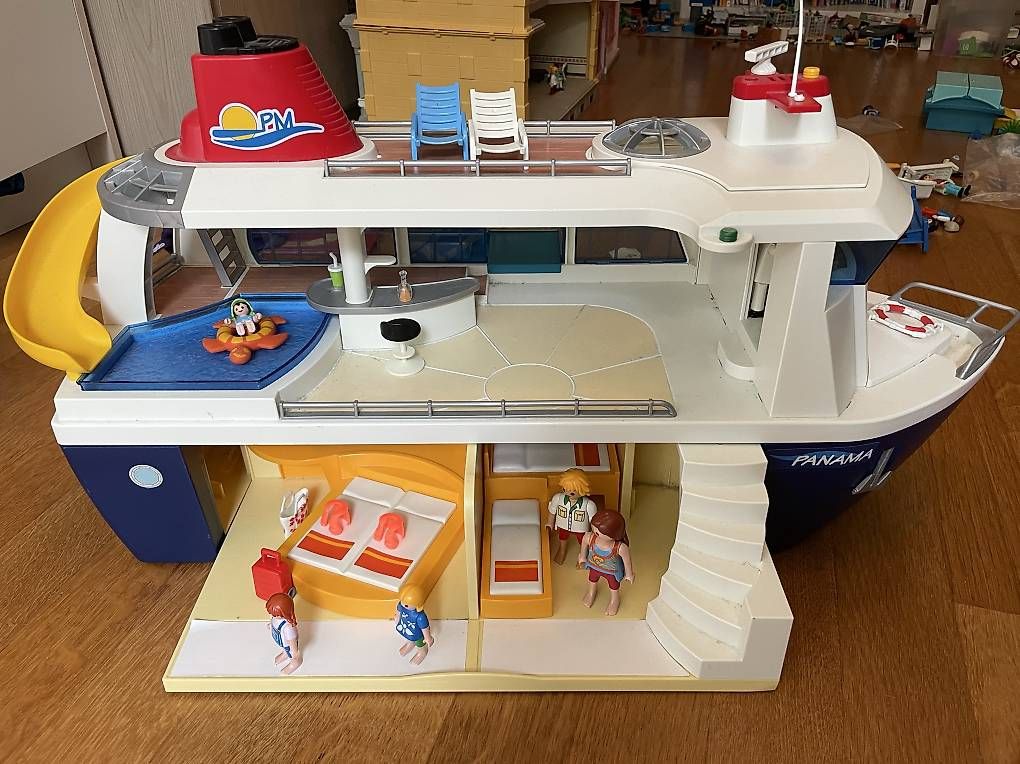 Spielzeuge: Playmobil Häuser & Schiff – Gebraucht aus Zug von elskling 2