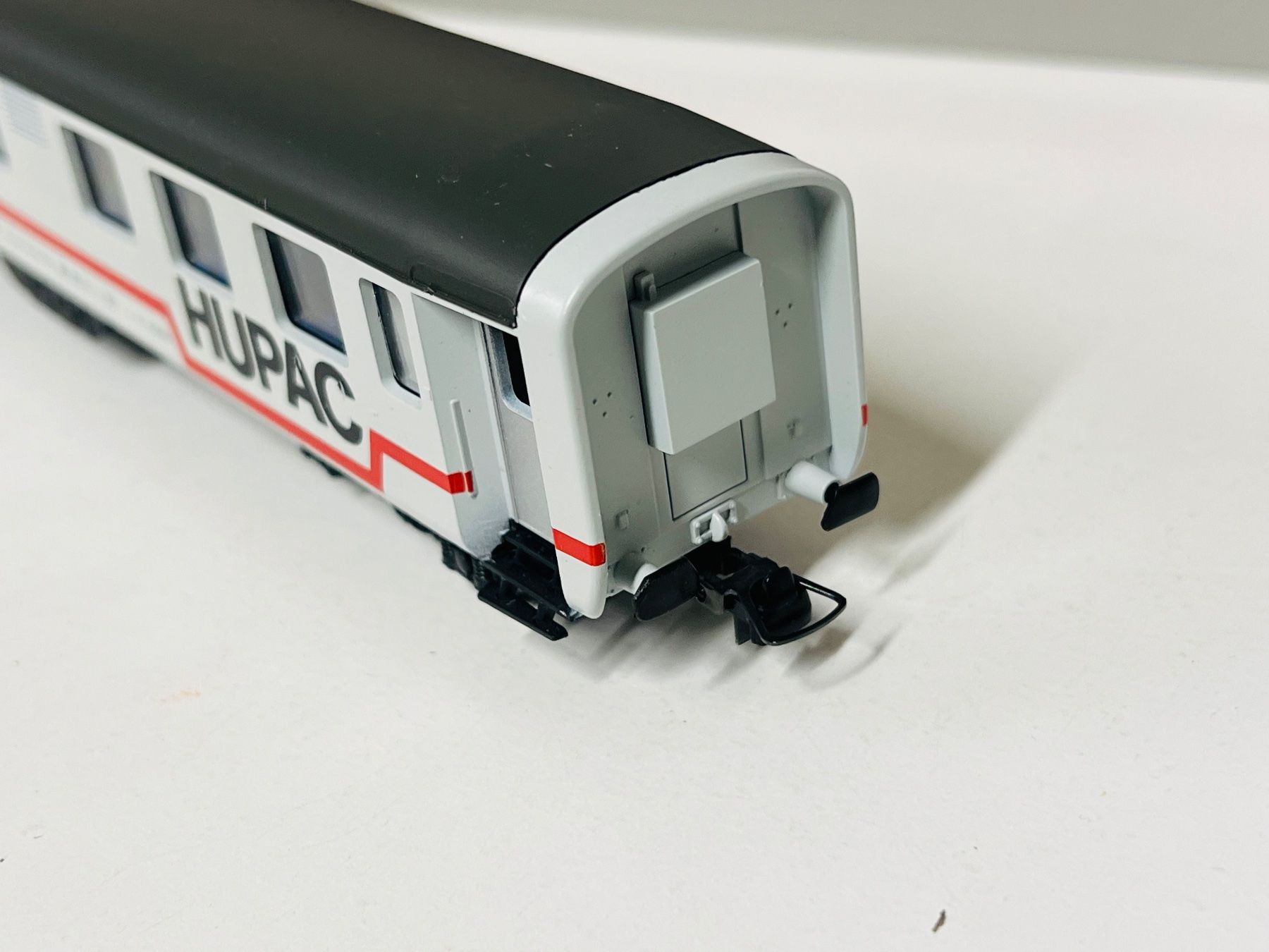 Lima Modellini di ferrovie: Lima  HUPAC mit LED Innenbeleuchtung H0 DC – Usato da Geroldswil venduto da TopTrain54 3