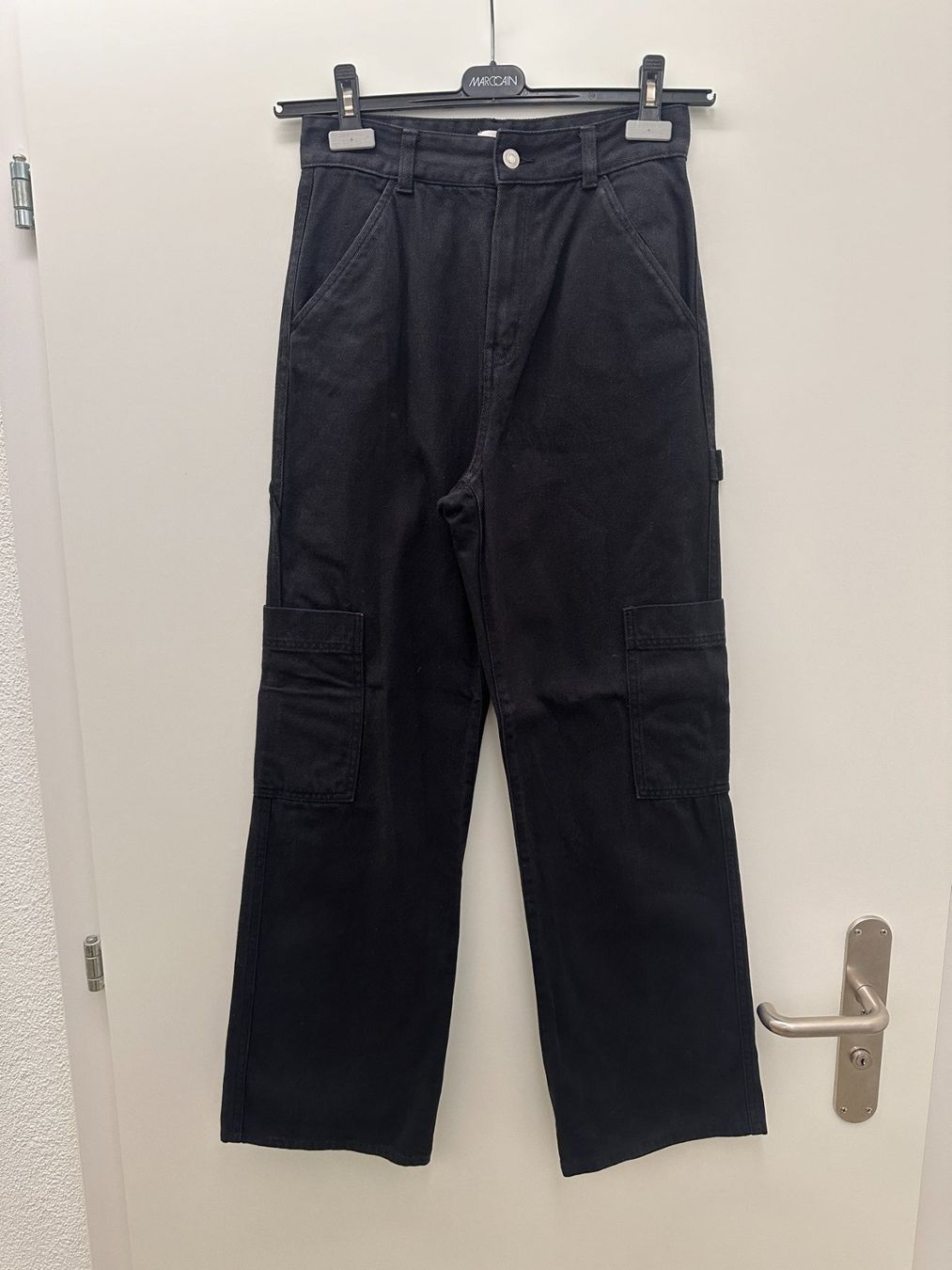 H&M Jeans: Cargo Jeans von H&M (36) – Usato da Urdorf venduto da ARJN