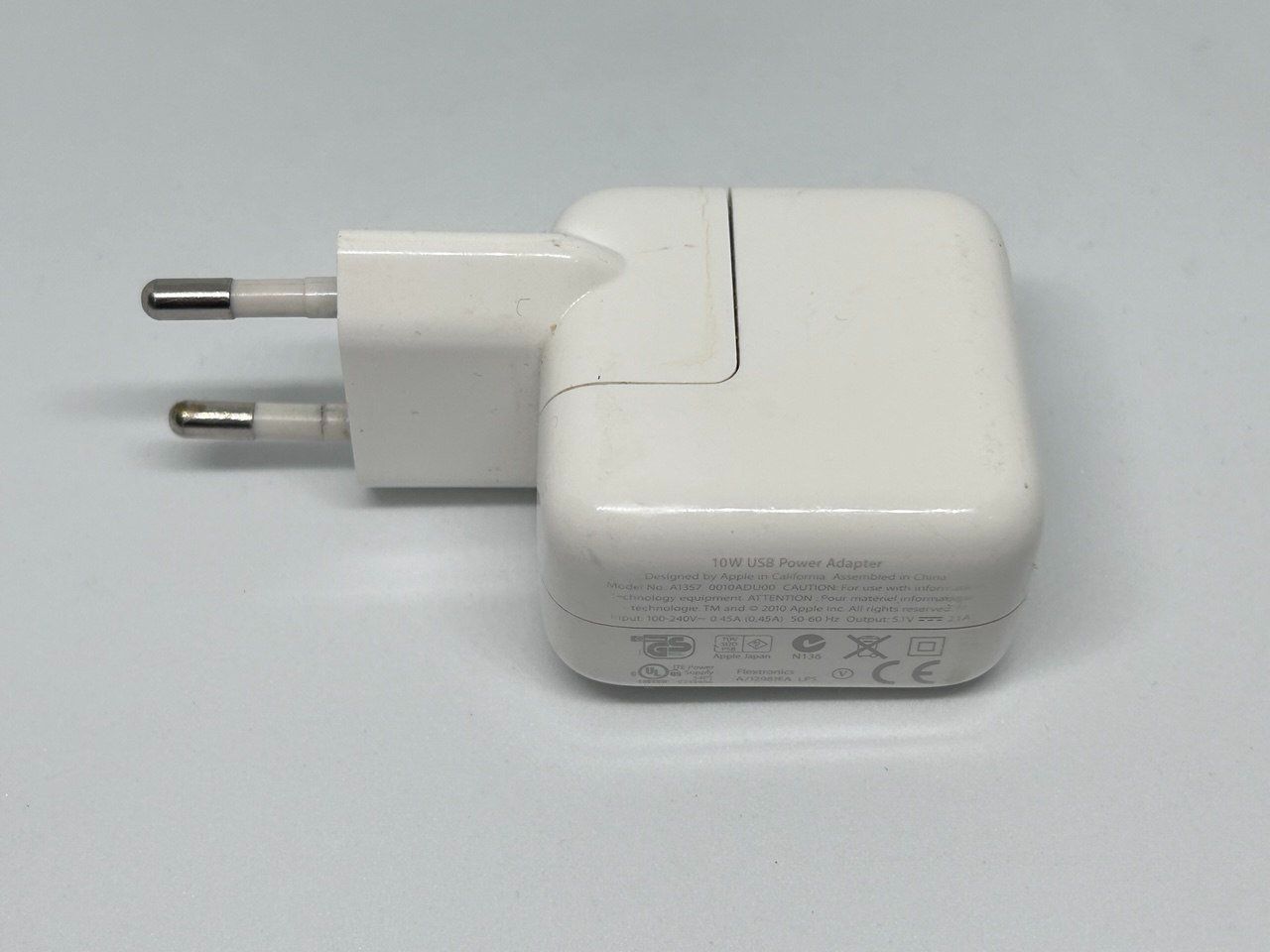 Apple Caricabatterie: Apple 10W USB Power Adapter originale (Modello A1357) – Usato da Giubiasco venduto da LorisVale 1