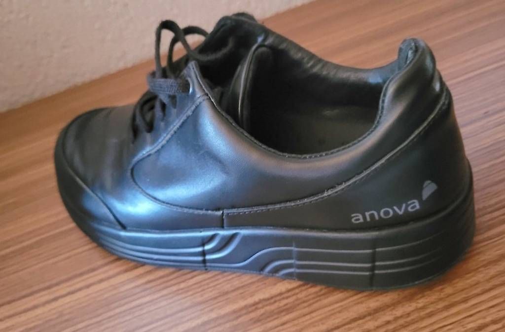 Scarpe da donna: Anova Gesundheits-Schuhe – Usato da Finsterhennen venduto da 30Henne01