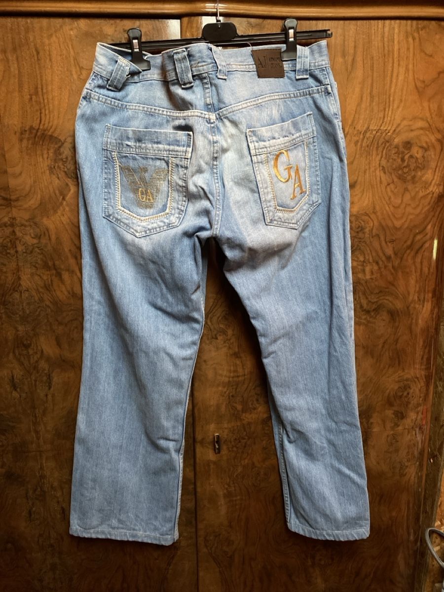 Armani Jeans: Originale Armani Jeans, hellblau, Vintage, CH-Gr. 40 – Usato da Birsfelden venduto da Yakari69 1