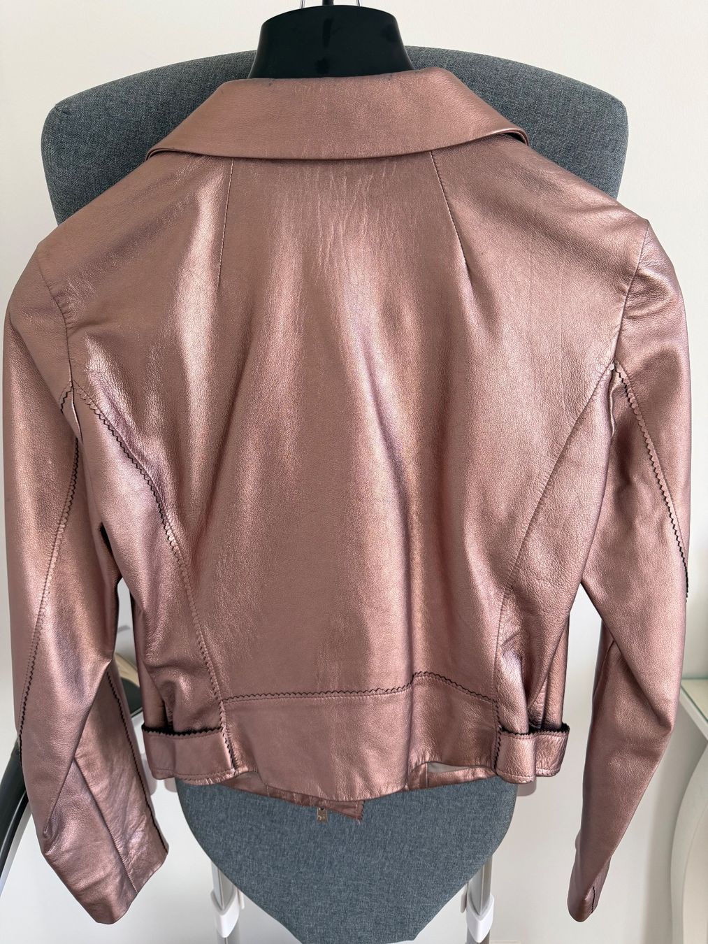 Escada Jacken: Escada Leather Jacket Metallic Pink – Gebraucht aus Langnau am Albis von vitakl8 2