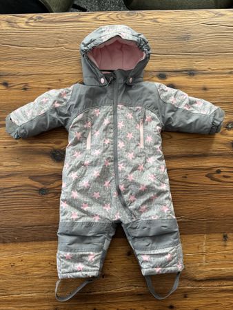 Warm Winter Overall, Gr. 74, Sterne - bereit für Schnee!