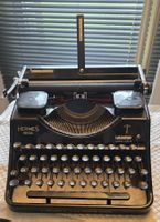 Antike Hermes Media Schreibmaschine – Paillard Yverdon Suiss