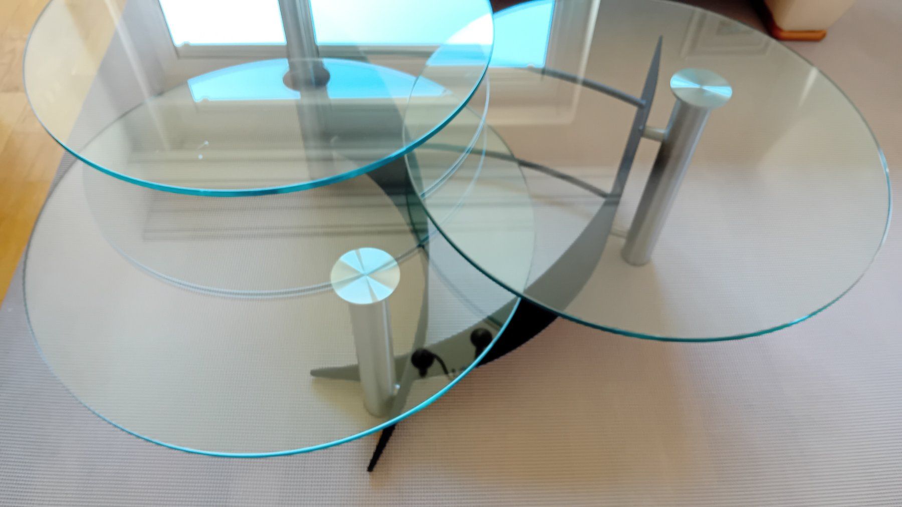 Tavoli: Moderner Couchtisch Glas 3 Platten Design ab nur 1.- – Usato da Möriken AG venduto da Restpostenking.ch 1