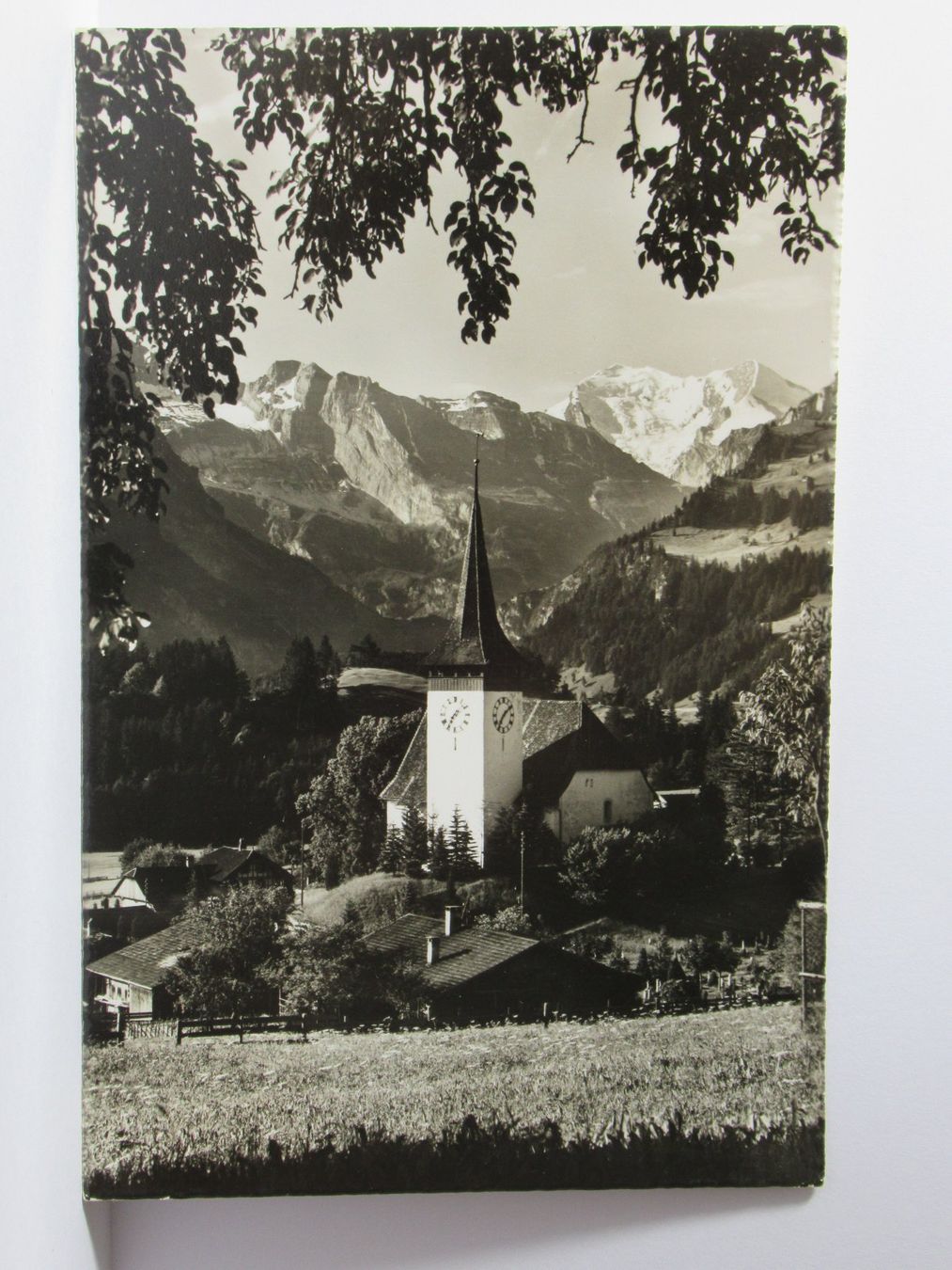 Ansichtskarten: Kirche Frutigen mit Fisistöcke  1959 – Gebraucht aus Grenchen von Bluemchen1900