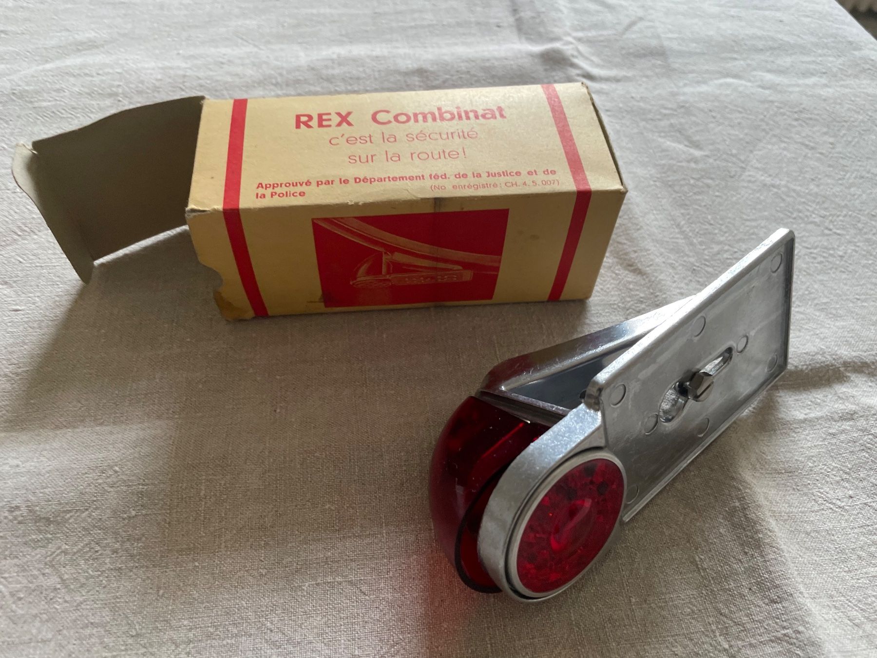 Pezzi di ricambio: Rücklicht REX Militärvelo – Nuovo e nell'imballaggio originale da Basel venduto da steegg
