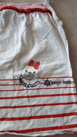 1 top pour bébé taille 6 mois
