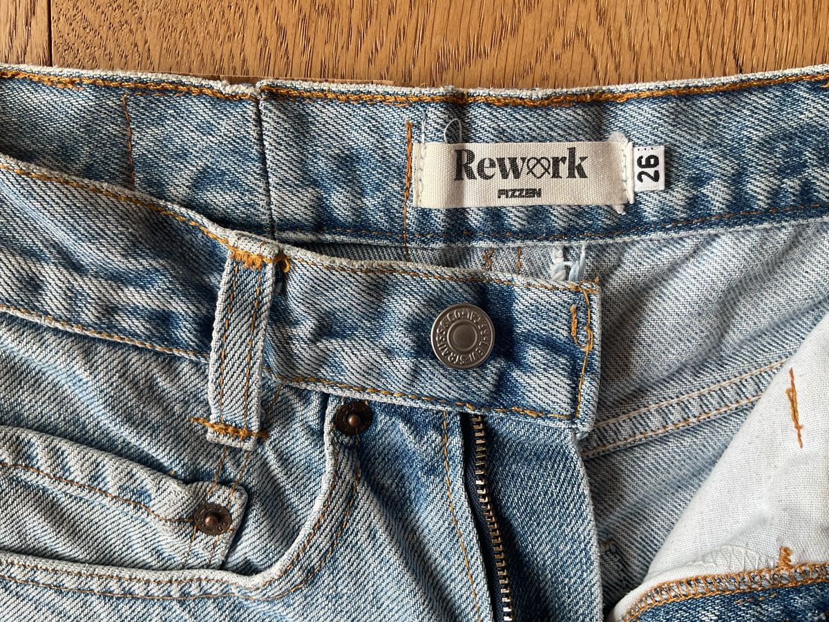 Levi's Jeans: Shorts – Usato da Burgdorf venduto da Kardamena17 2