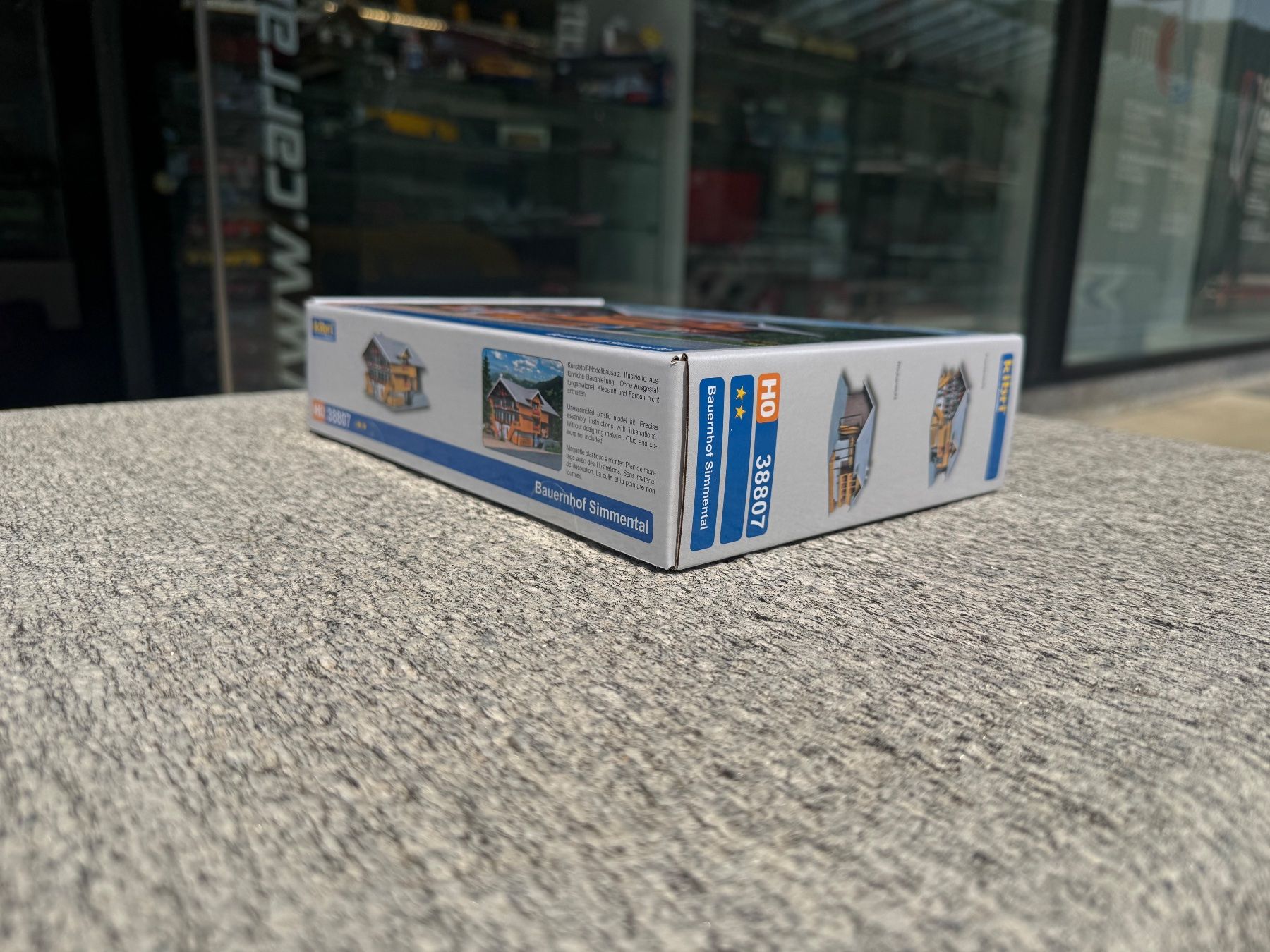 Kibri Modelleisenbahnen: Kibri 38807 H0 Bauernhof Simmental – Neu und originalverpackt aus Chiasso von Carrara-Modellismo 3