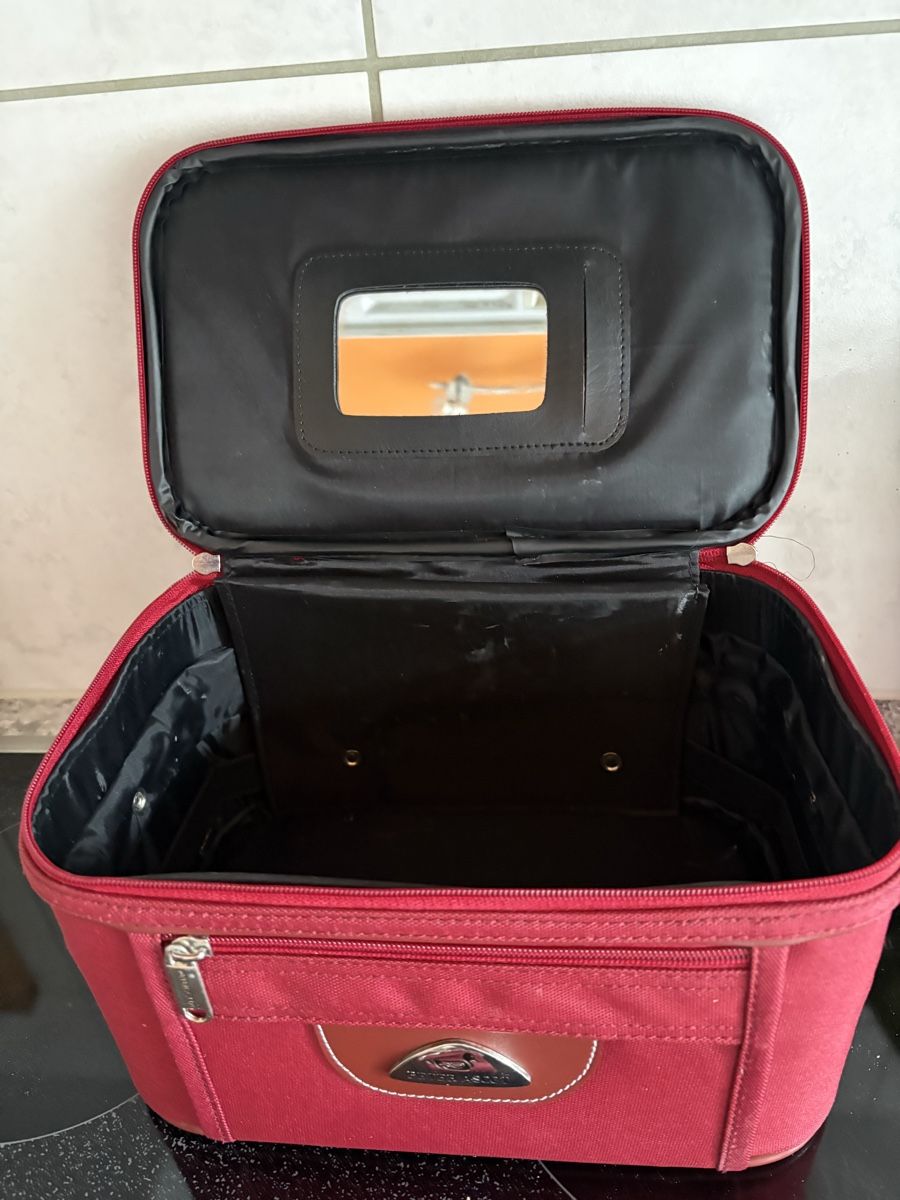 Trousses de maquillage: Schöner Kosmetik Koffer – D'occasion à Oberwil BL par elk_wf5x 4