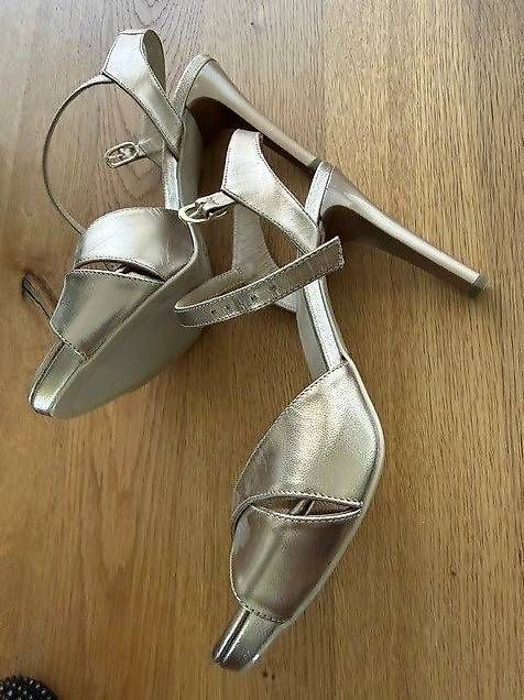Scarpe da donna: High Heel Sandalen Nero Giardini – Usato da Lyss venduto da Sakeu 2