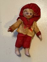 antike Miniatur-Puppe aus Bisquitporzellan,  4,5 cm gross