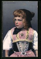 Niedliches Appenzeller Meiteli in Tracht