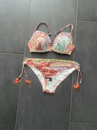 Bikini Gr. 36/38 D, Sommerliches Muster, ⚠️ Top Zustand ☀️