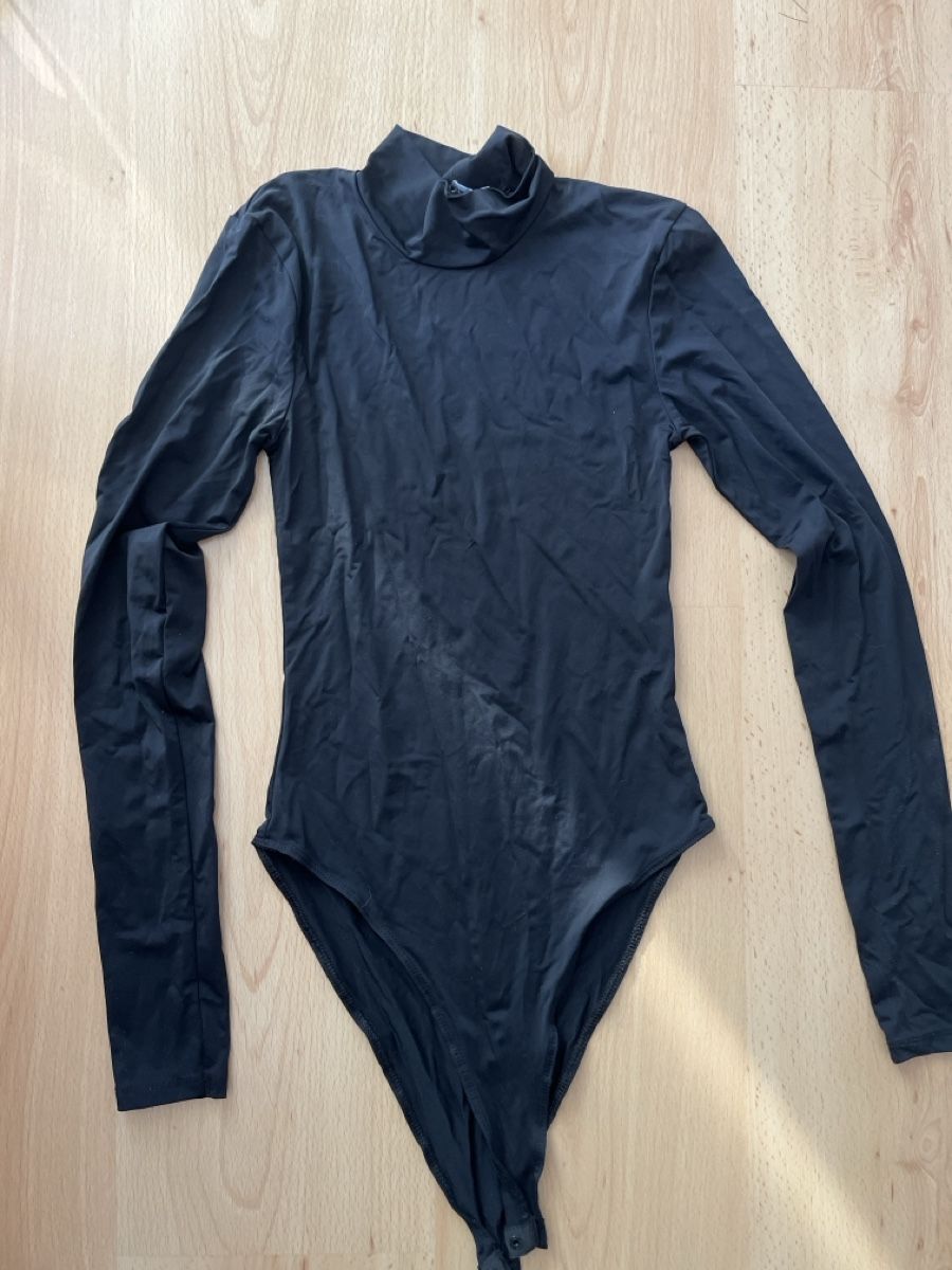 Zara Tops: Zara body schwarz grösse S – D'occasion à Wettingen par ele_n8lj