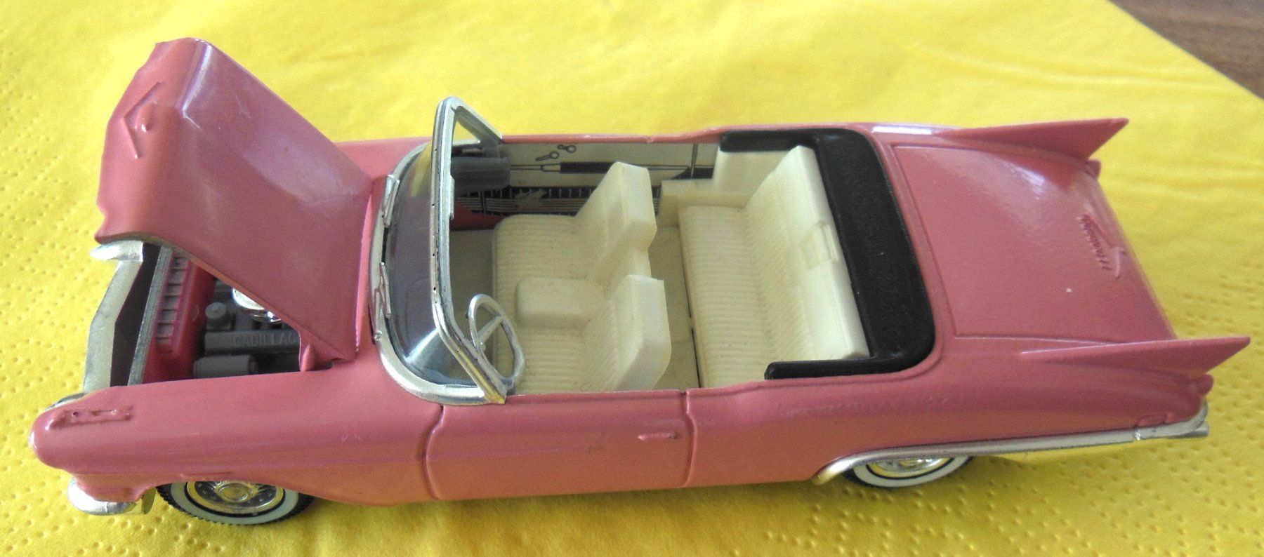 Cadillac Modellini d'auto: CADILLAC ELDORADO BIARRITZ 1957 – Usato da Münchwilen TG venduto da ecudos10 3