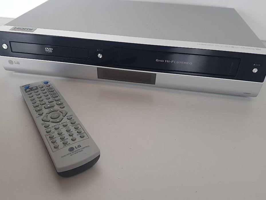 LG V290H VHS Videorecorder + DVD Combi mit HDMI Comprare su Ricardo