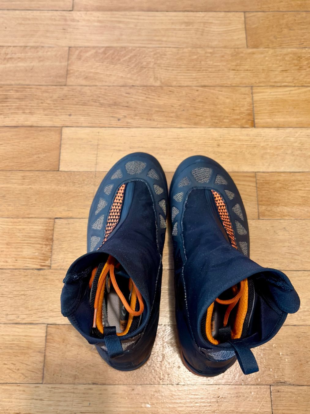 Aku Scarpe da uomo: AKU Aurai DFS GTX – Nuovo (secondo la descrizione) da Basel venduto da arn_gv5j 1