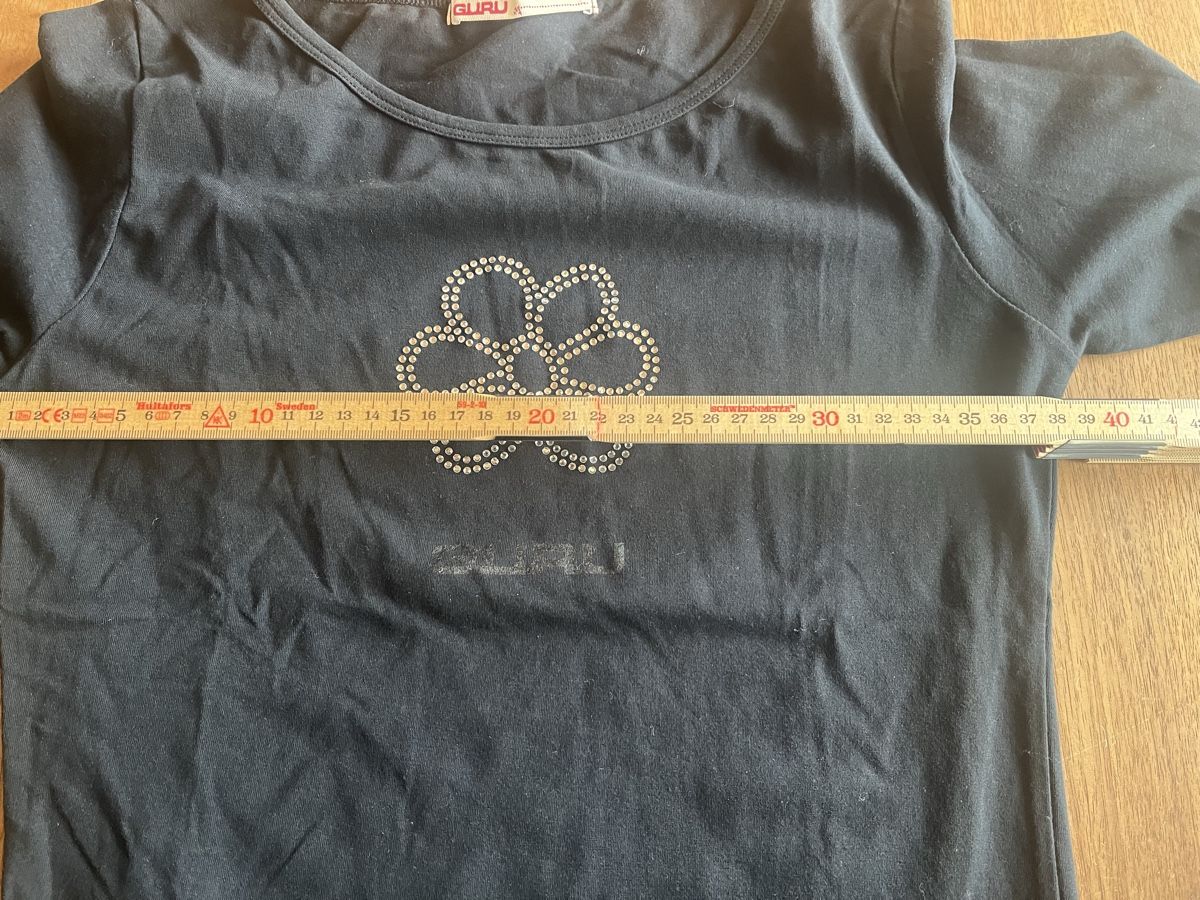 T-Shirts: Guru Langarmshirt Gr M – Neu (gemäss Beschreibung) aus Aarberg von Jakaro