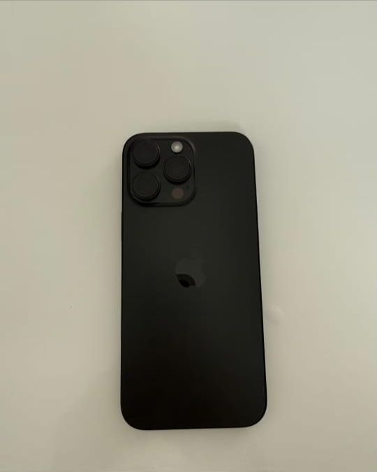 Apple Handys / Smartphones: iPhone 16 Pro Max – Gebraucht aus Lausanne von Cacabanca 1