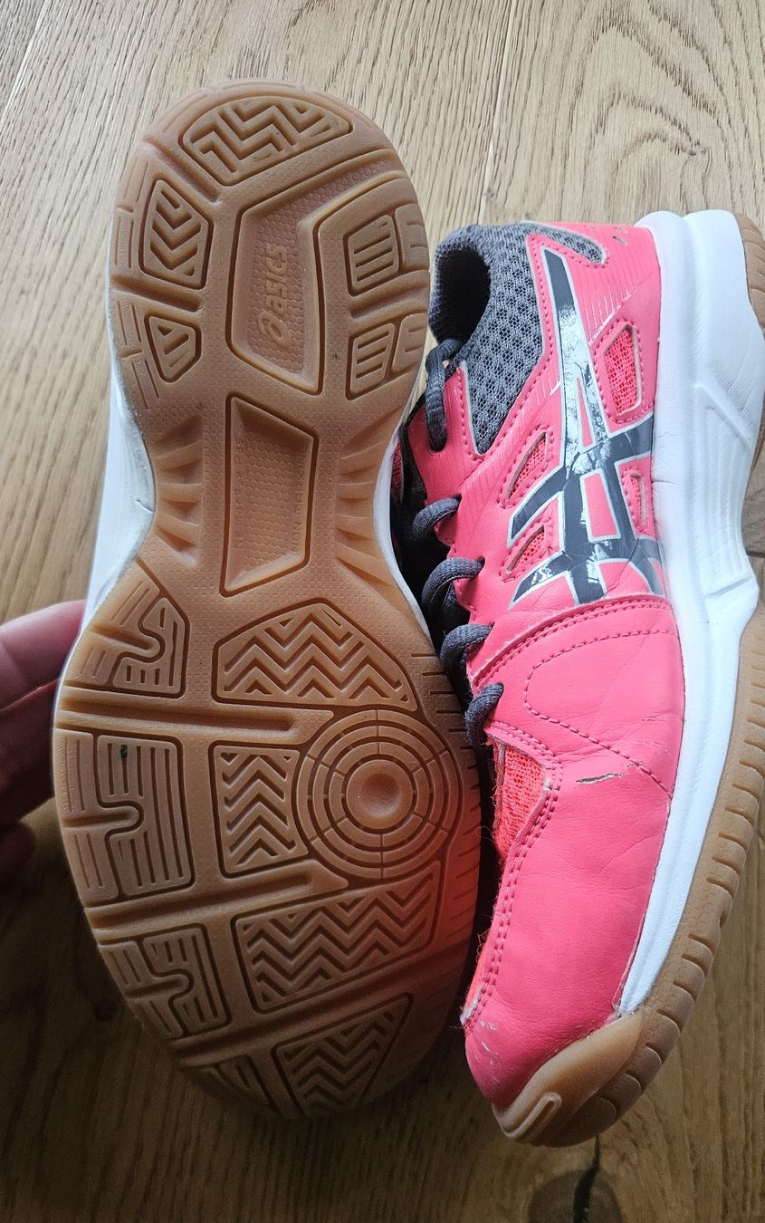 Asics Scarpe da uomo: asics Hallenschuhe Gr. 39 – Usato da Grabs venduto da ricolino12 1