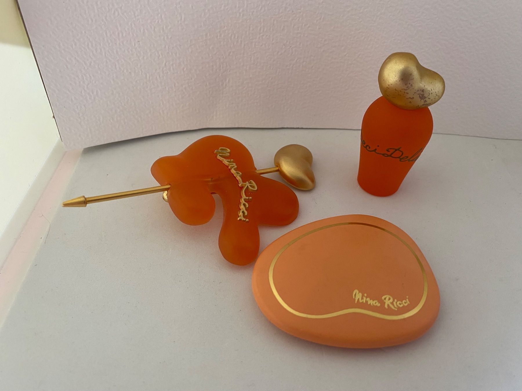 Nina Ricci Parfum & Eau de Toilette: Nina Ricci Deci Delà miniatures – Neu (gemäss Beschreibung) aus Bouveret von wes_7zll 1