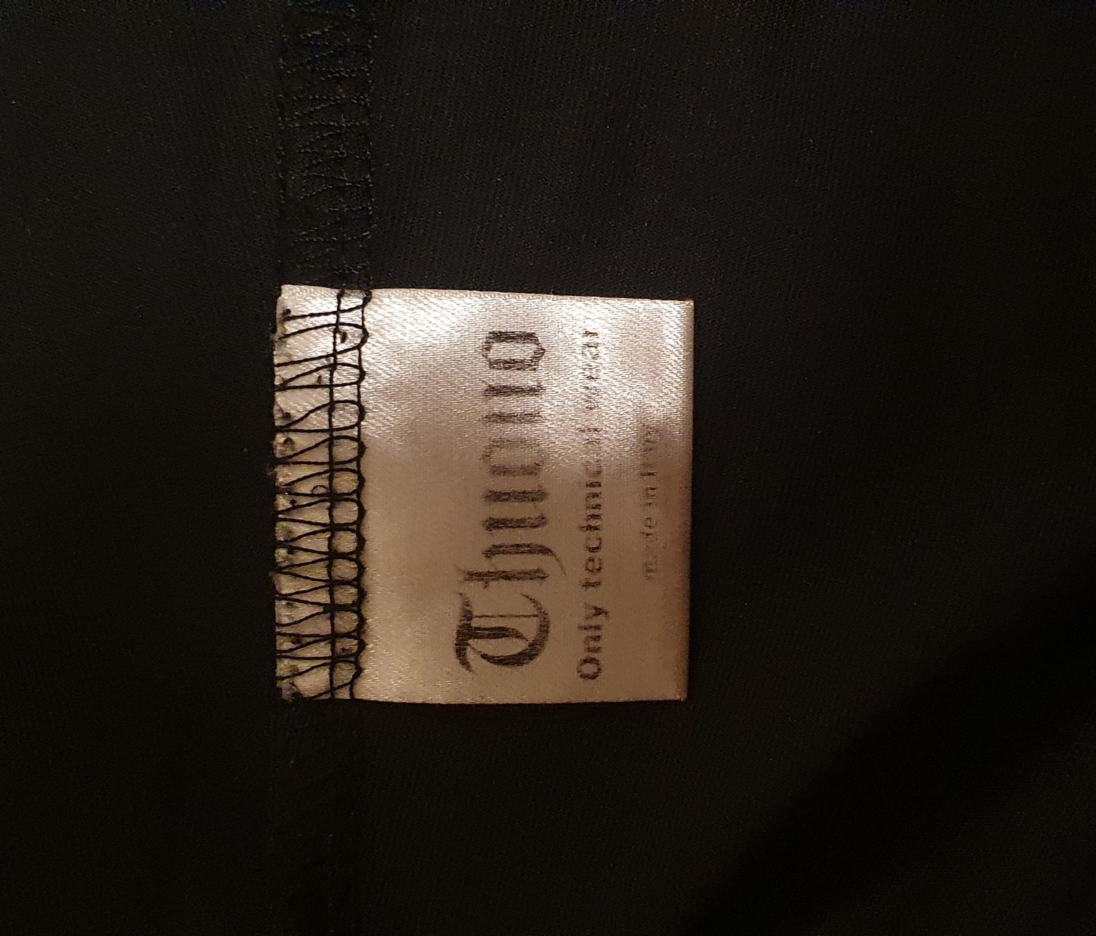 Maglioni & Felpe: Thuono Pullover schwarz/rot mit Raffung. Gr. S – Usato da Wettingen venduto da meriuma 3