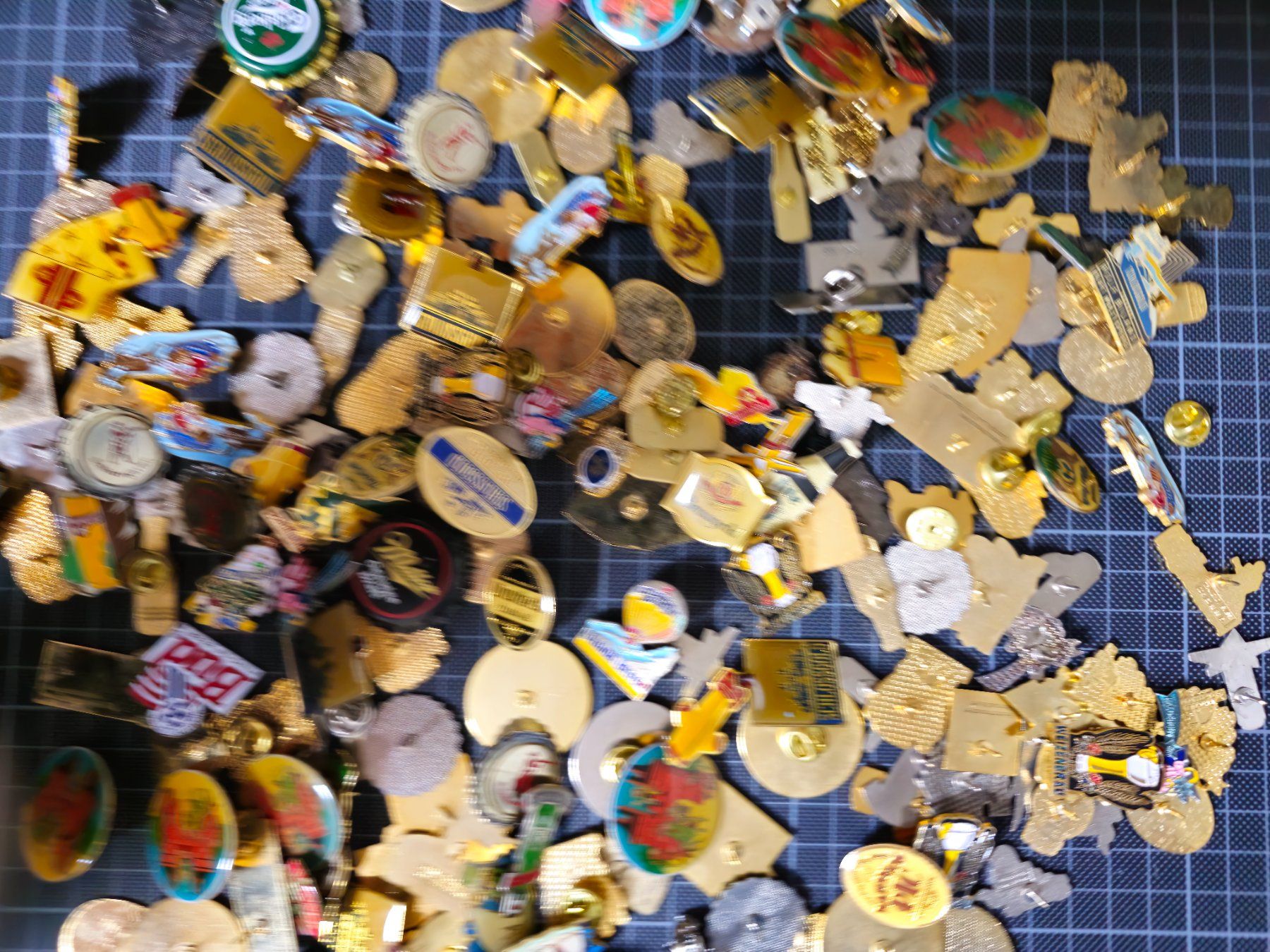 Placchette & Badge: Grosse Sammlung von Pins - Bier Pin Bier Pins – Usato da Gränichen venduto da Jumbo77 1
