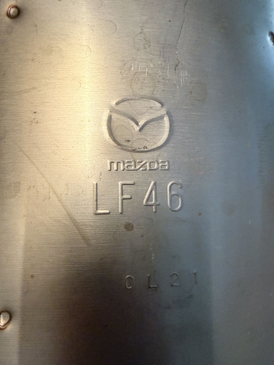 Mazda Tutti pezzi di ricambio auto: Mazda Mx-5 NC 2.0 Original Auspuff – Usato da Wallenwil venduto da richof 2