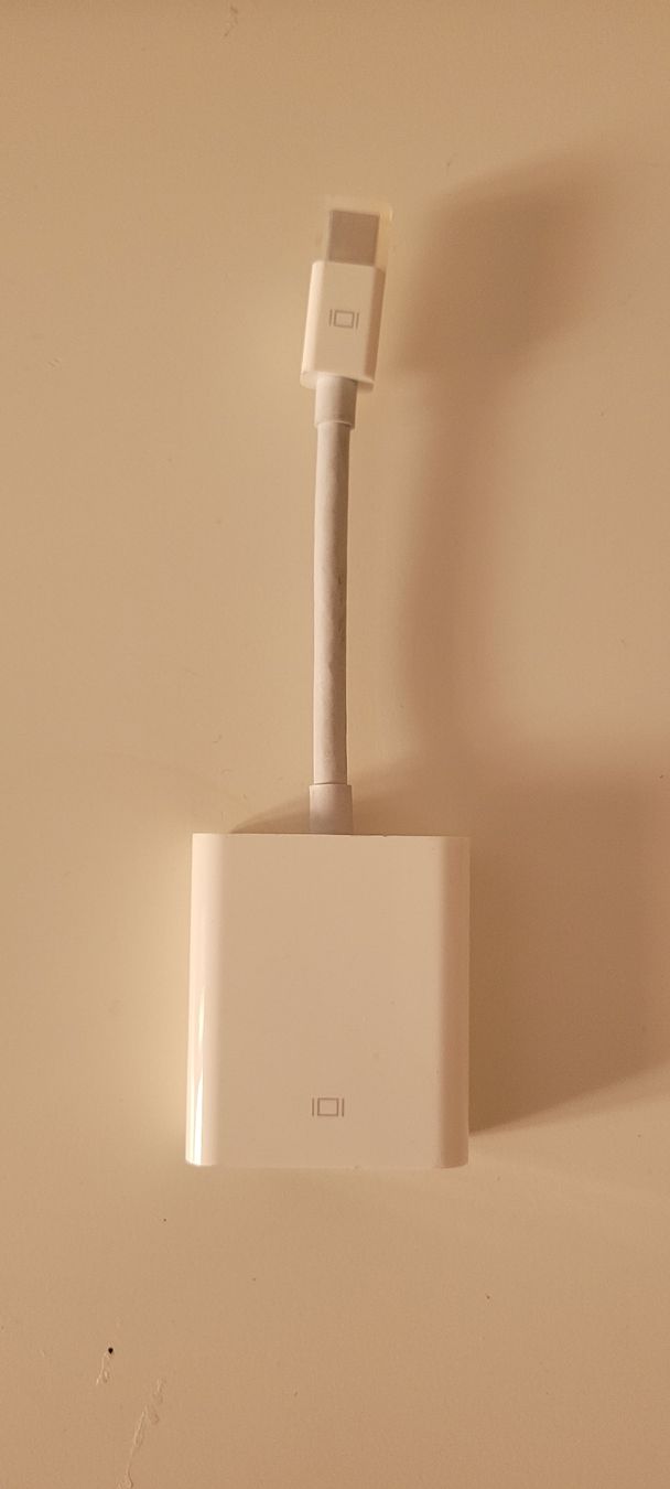Apple Lecteurs & Adaptateurs: Apple VGA Adapter White. Perfect condition – Neuf (Voir description) à La Tour-de-Peilz par MrSputs