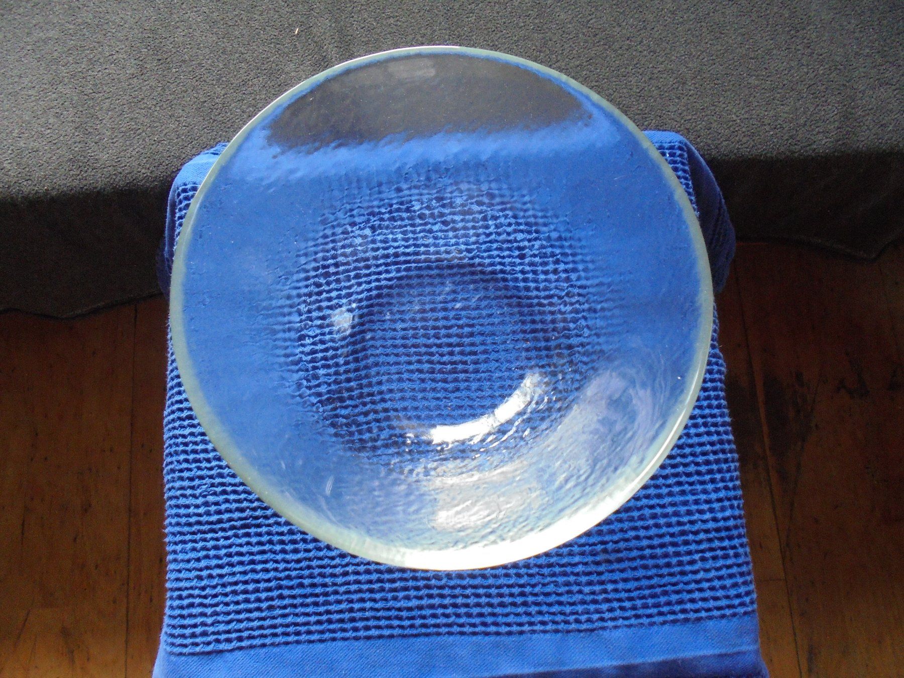 Ciotole: grosse Glas Schüssel, Hammerglas Optik – Usato da Rüschegg-Heubach venduto da Ofen111 1