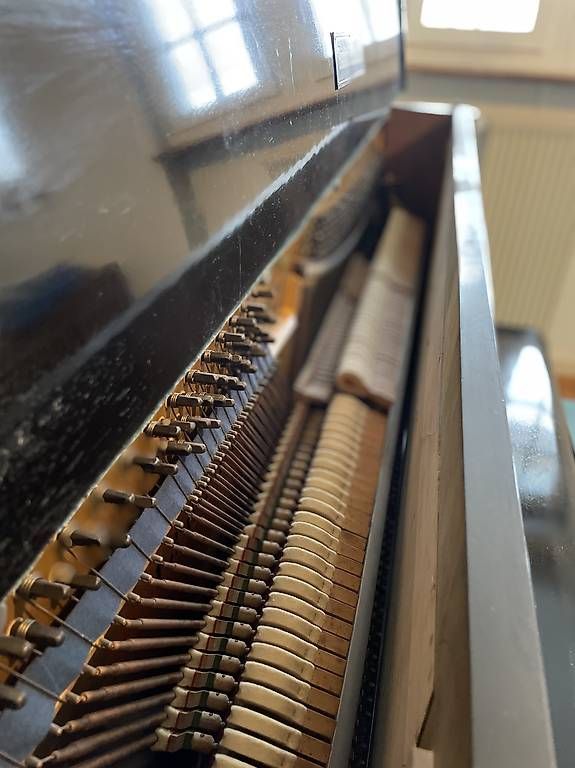 Musikinstrumente: Wunderschönes altes Klavier – Gebraucht aus Biberist von I.Flury 3