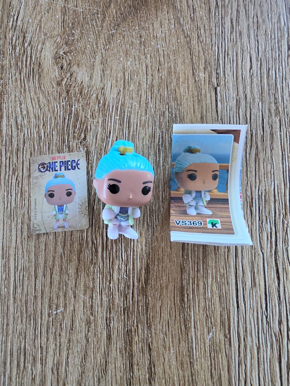 Figuren: Kinder Joy One Piece Vivi – Gebraucht aus Olten von giu_w8pd